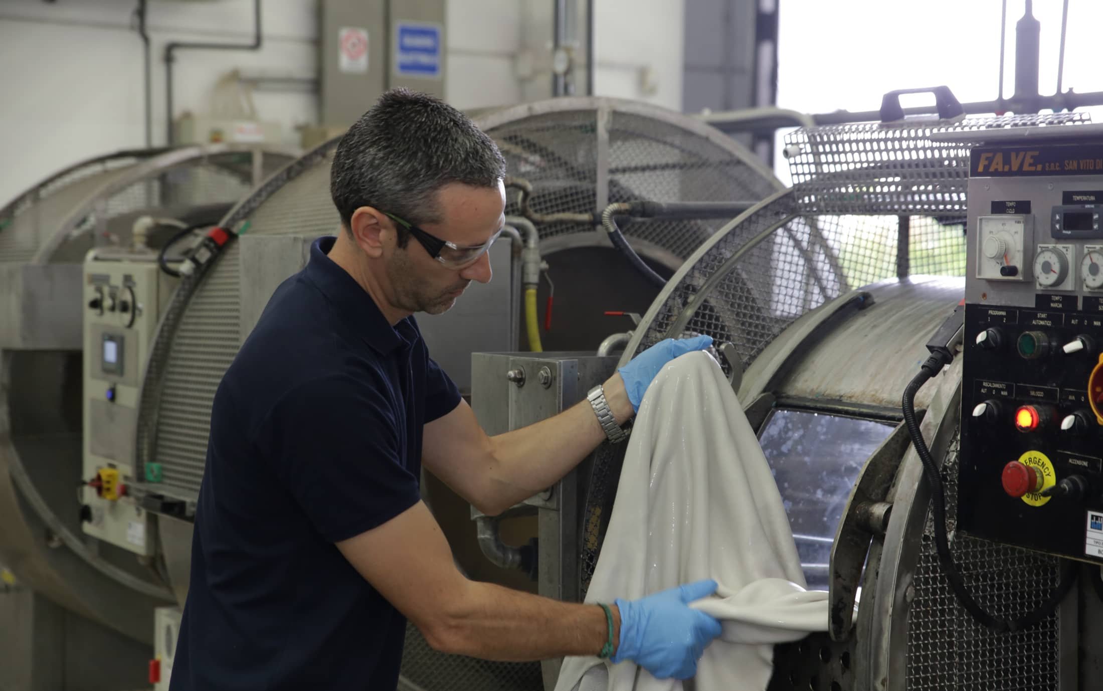 Sustainable leather tanning chemicals